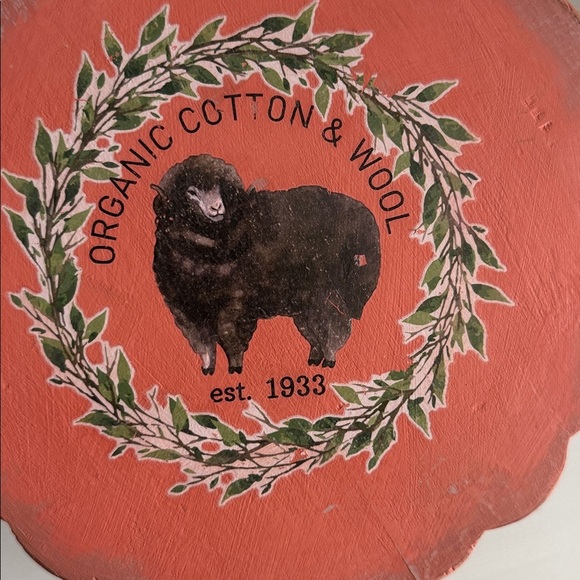 Scalloped Edged Shabby Chic Decorative Wooden Stand Riser - Picture 5 of 5